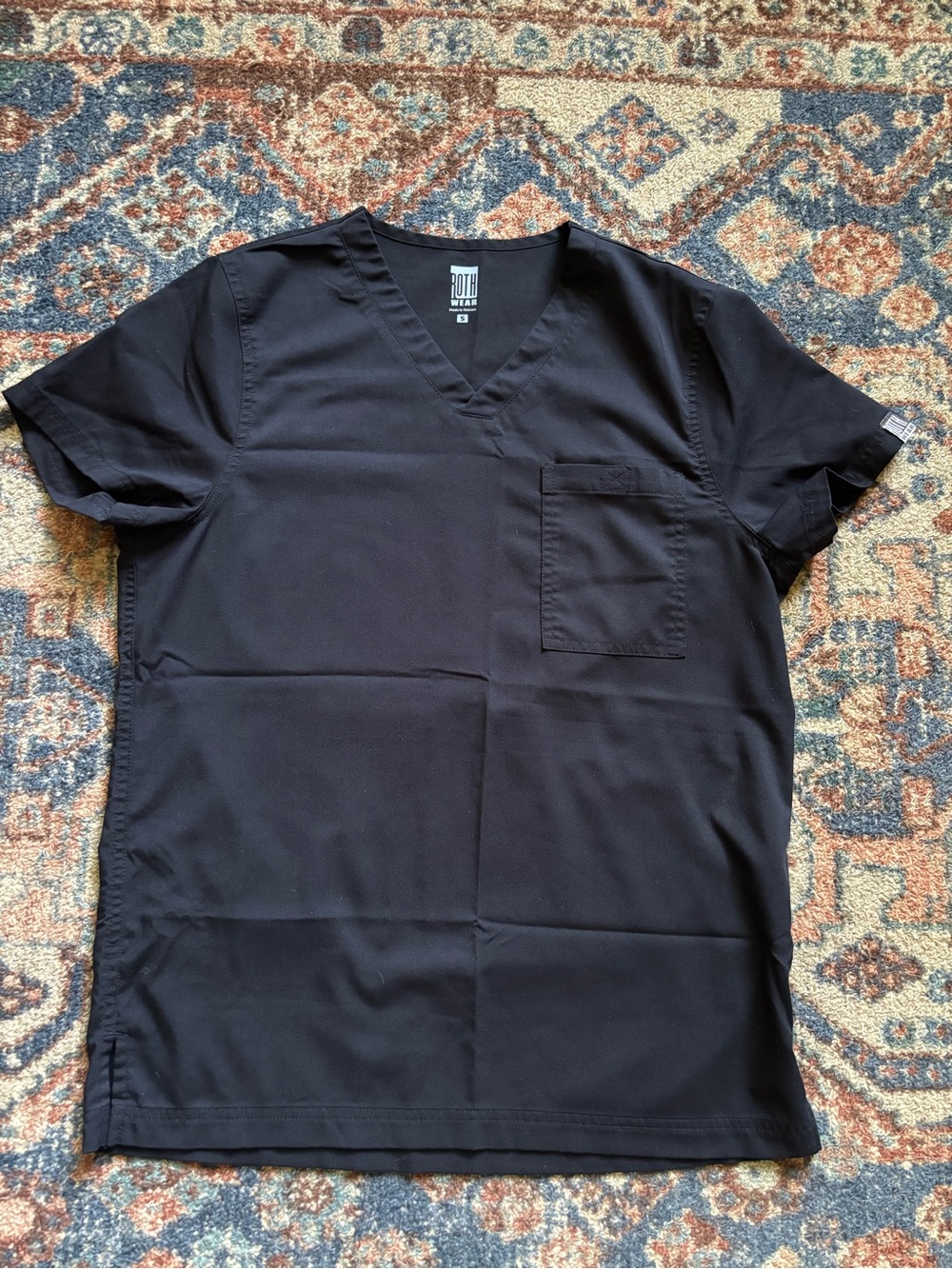 Men’s Roth Black V-Neck Scrub Top